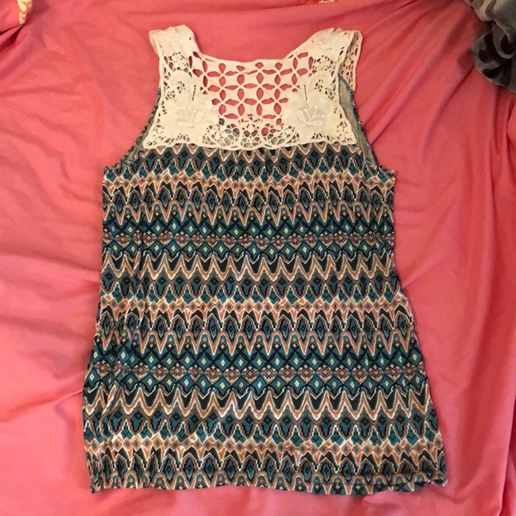 Multi colored sleeveless top - Picture 2 of 3